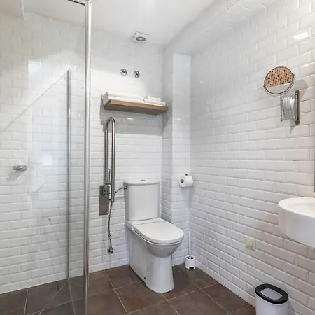 Victorooms בית הארחה 2*